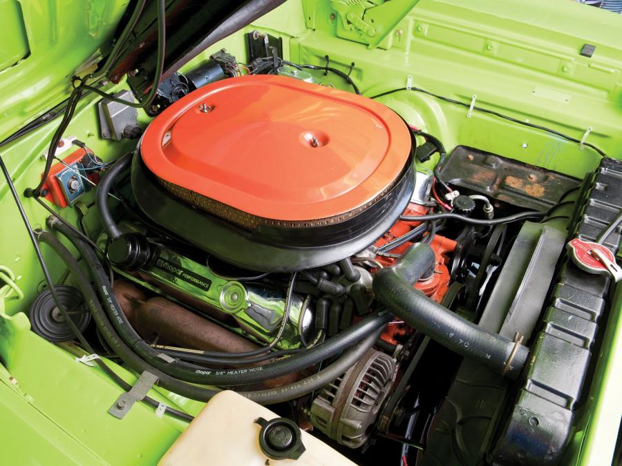  Plymouth Road Runner Convertible 1970 года  (фото 4 из 31)